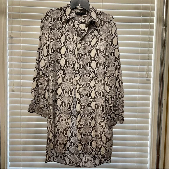 Club Monaco Monochrome Snake Print Silk Dress - Picture 2 of 6